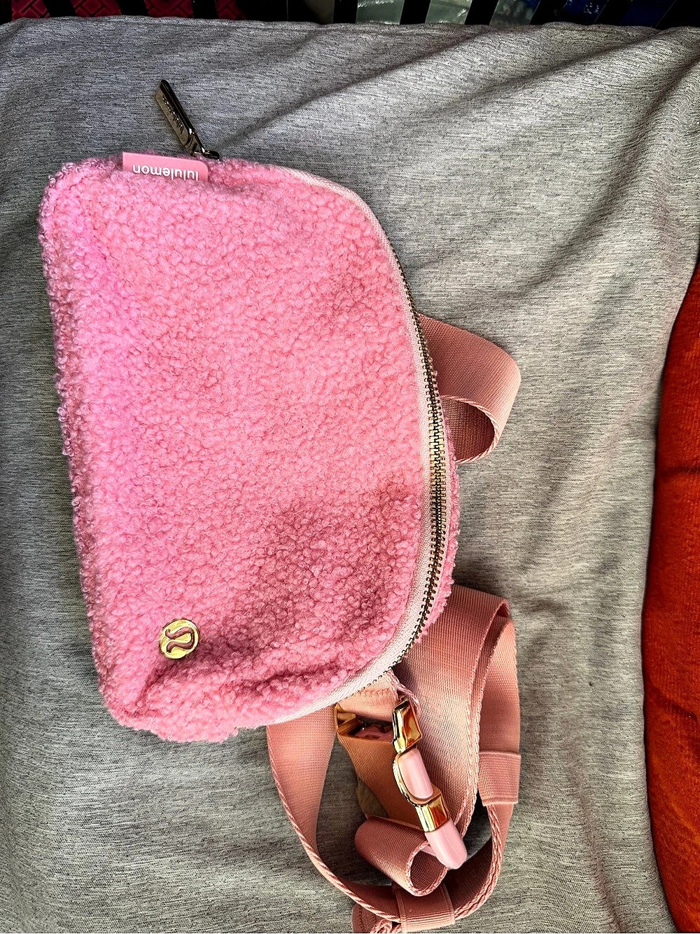 lululemon Everywhere Belt Bag *Plush Fleece Pink